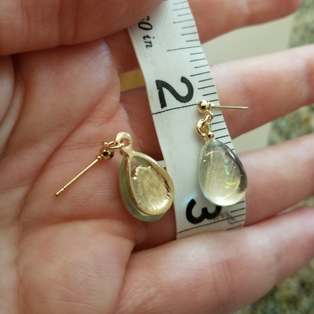 Semi Precious Teardrop Gentle Light Green … - Picture 2 of 4